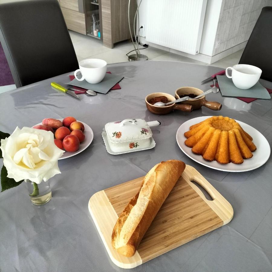 Chez Nadine Bed & Breakfast Valframbert Luaran gambar